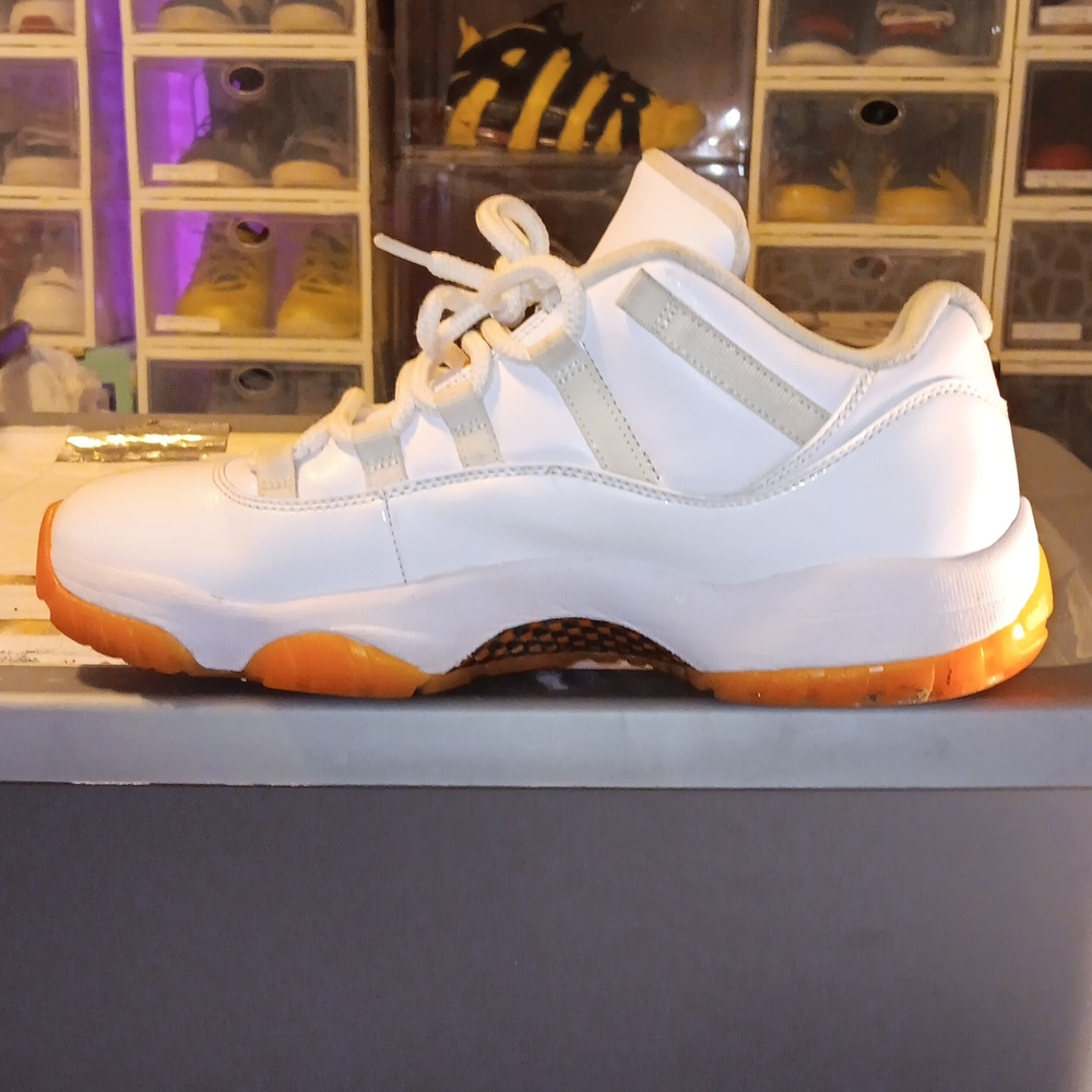 Jordan 11 Low 'Citrus' Size 10m/11.5w 2021 - image 4